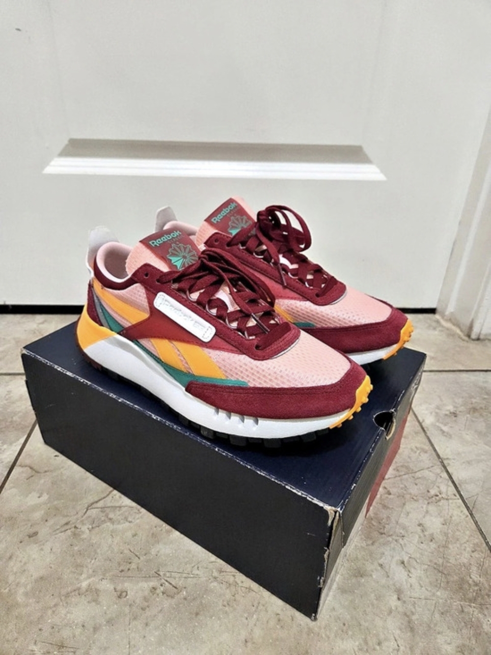 Reebok Classic Leather Legacy Women’s 8.5 Burgundy Pink Sneakers 2020